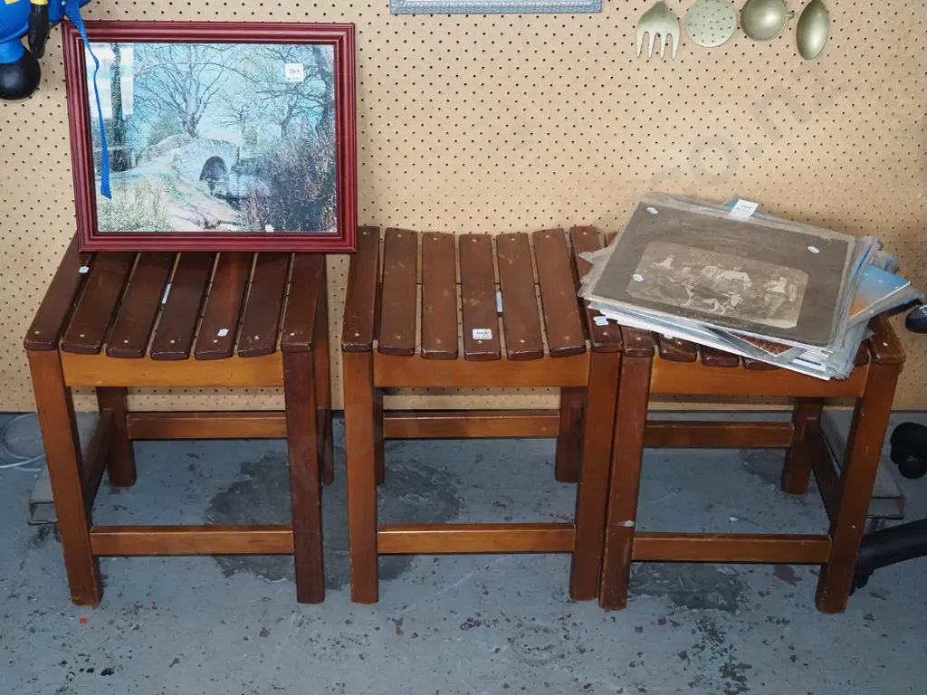 small 3x wooden stools Image 1++