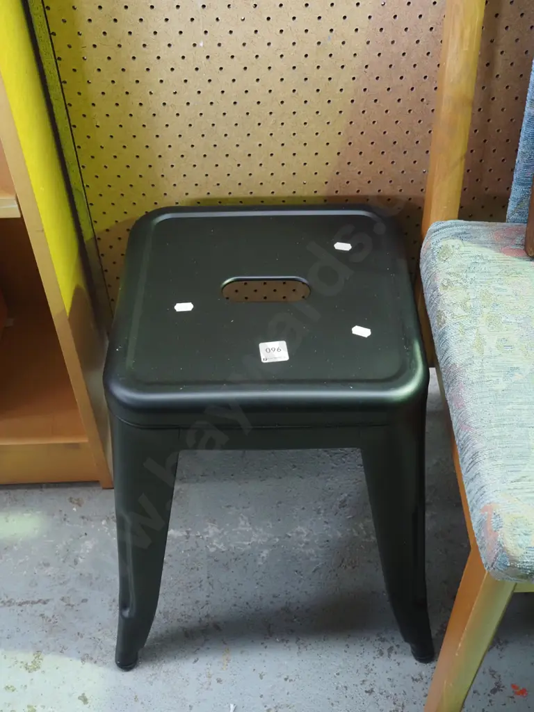 small metal stool Image 1++