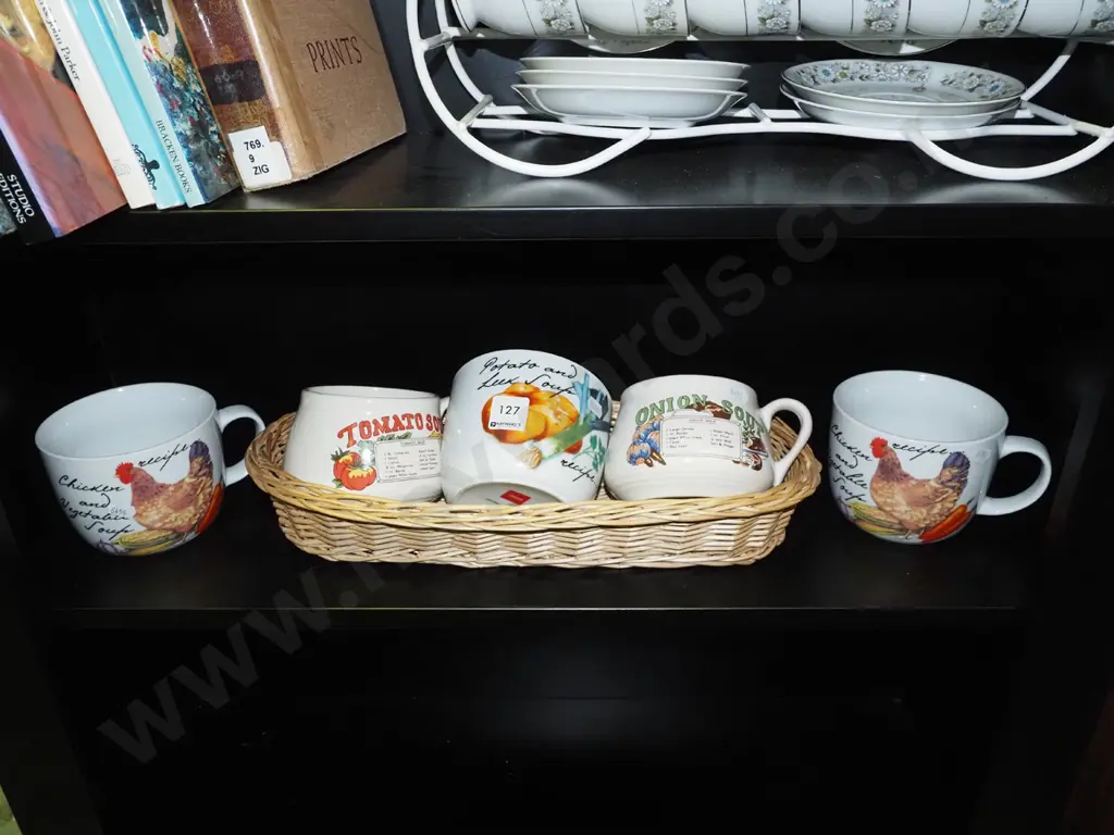 5x soup mugs, cane basket Image 1++