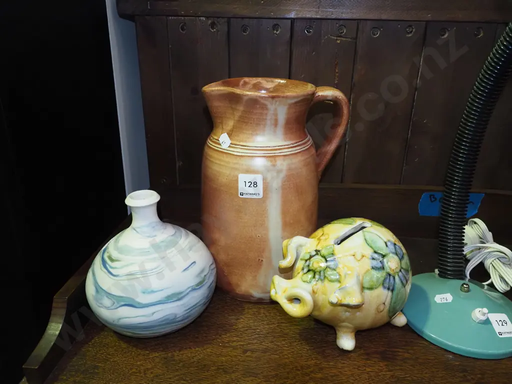 piggy bank, pottery vase, jug H240 Image 1++