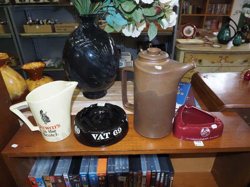 2x whisky ash trays, whisky jug, Temuka coffee pot Image 1++