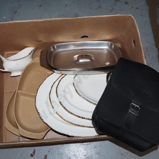 box; segmented dish, gravy boat, ashets etc