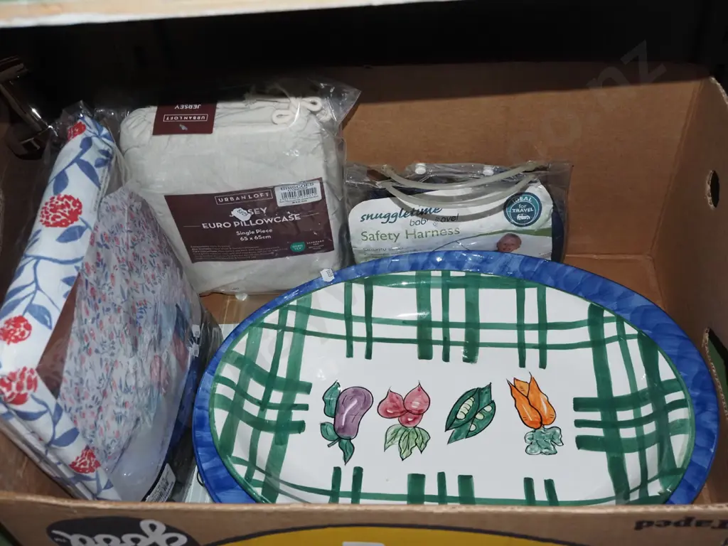 2x ashets, pillow case, table cloth Image 1++