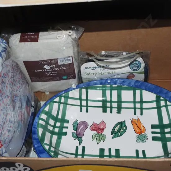 2x ashets, pillow case, table cloth