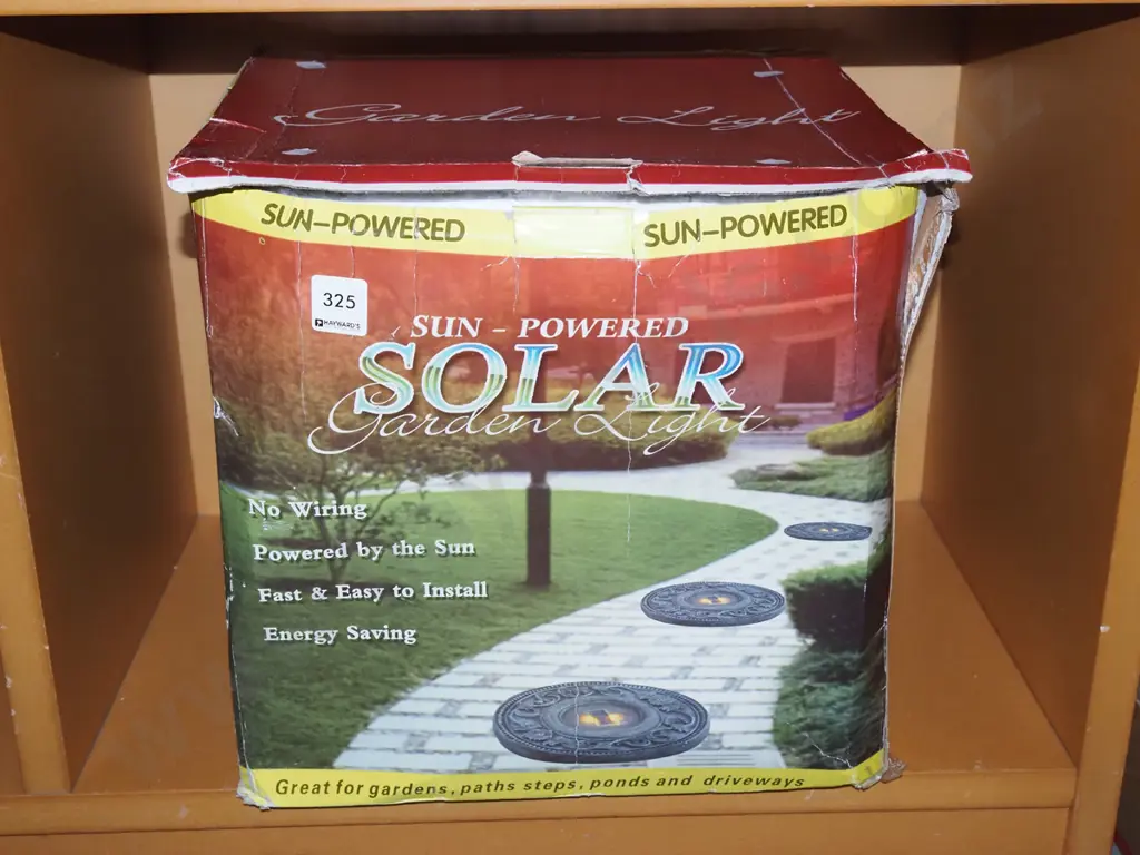 boxed as new solar garden lights Image 1++