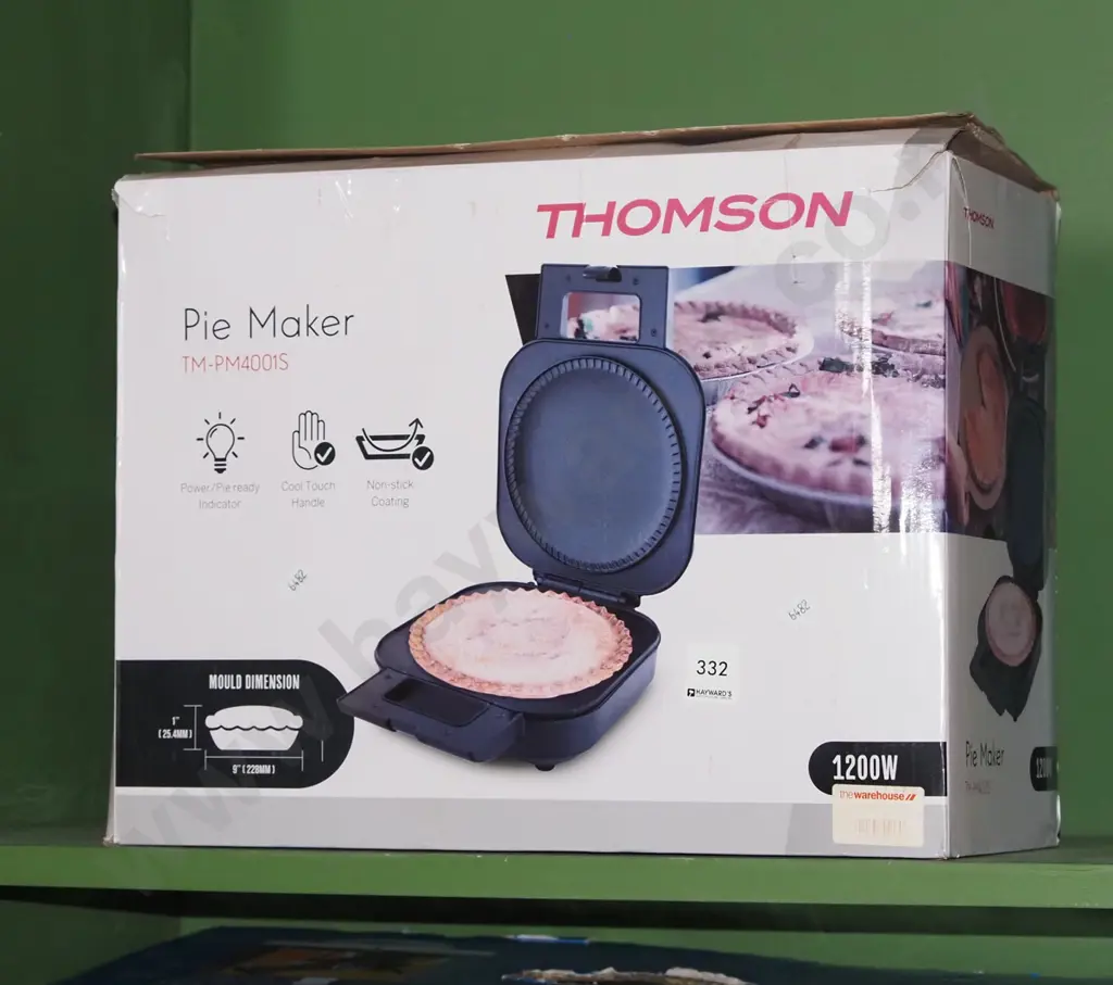 boxed as new old stock pie maker Image 1++