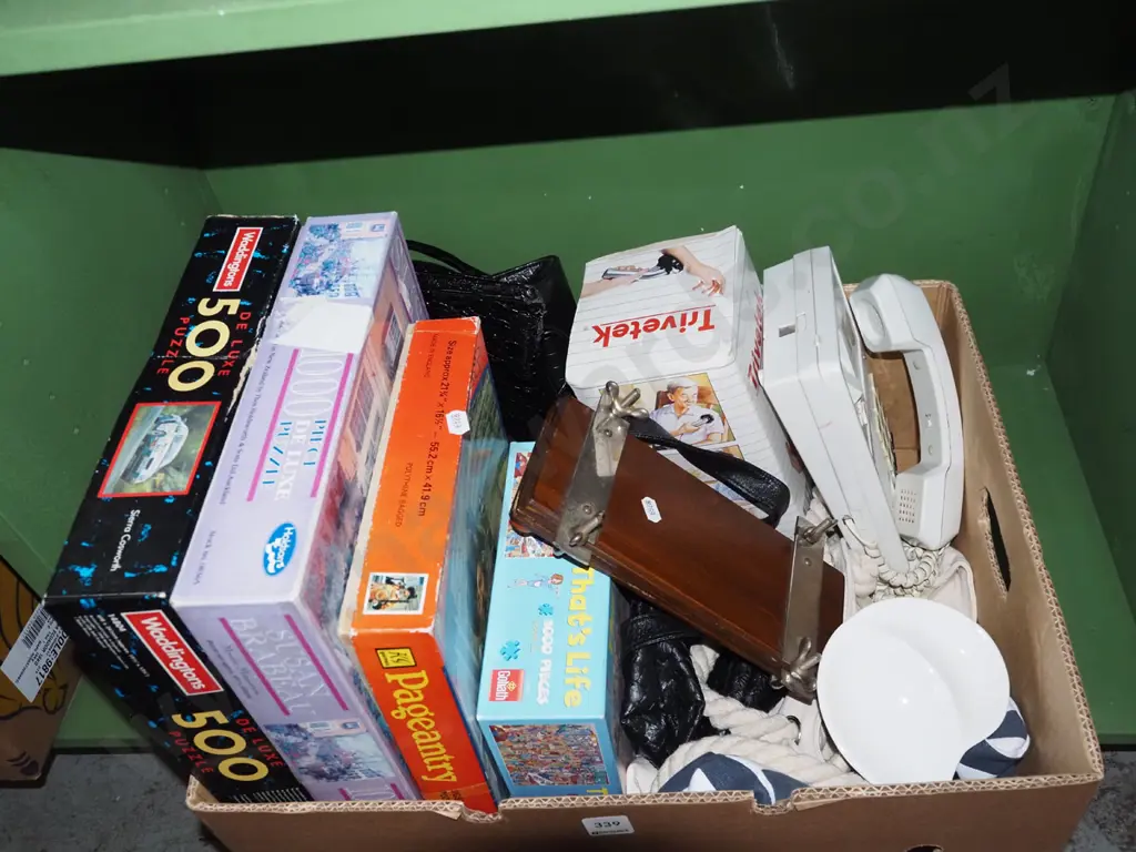 box; puzzles, bags etc Image 1++