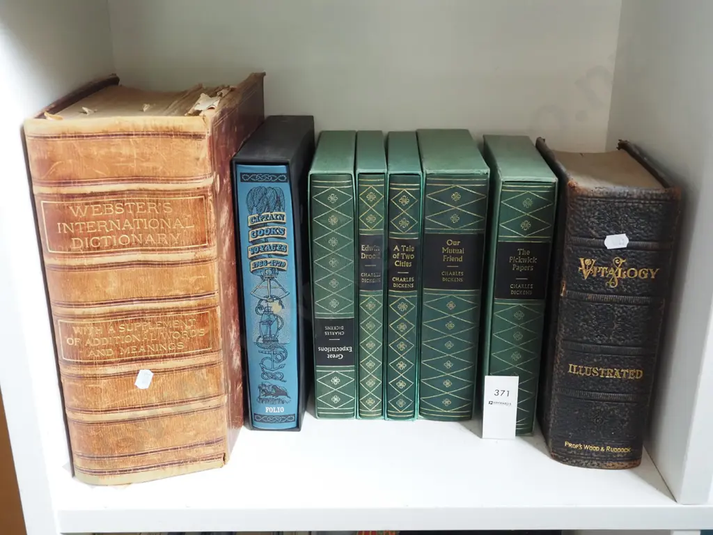 various books Image 1++