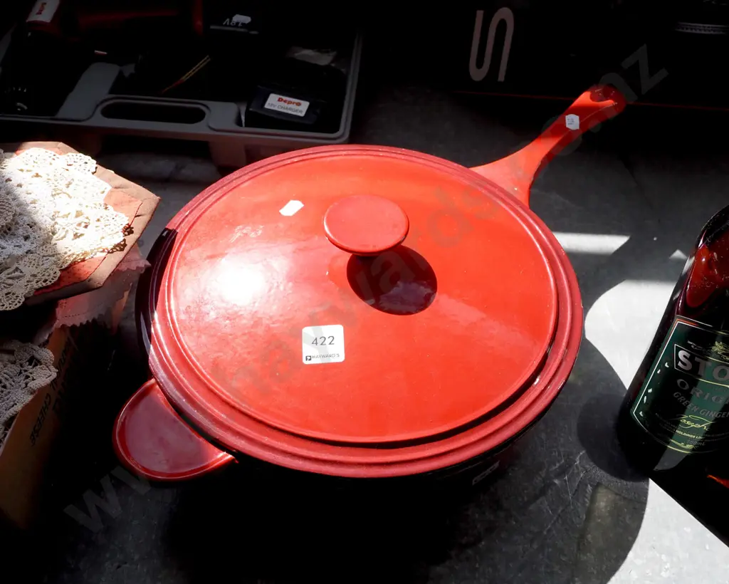 large cast iron and enamel lidded frying pan Diam310 Image 1++