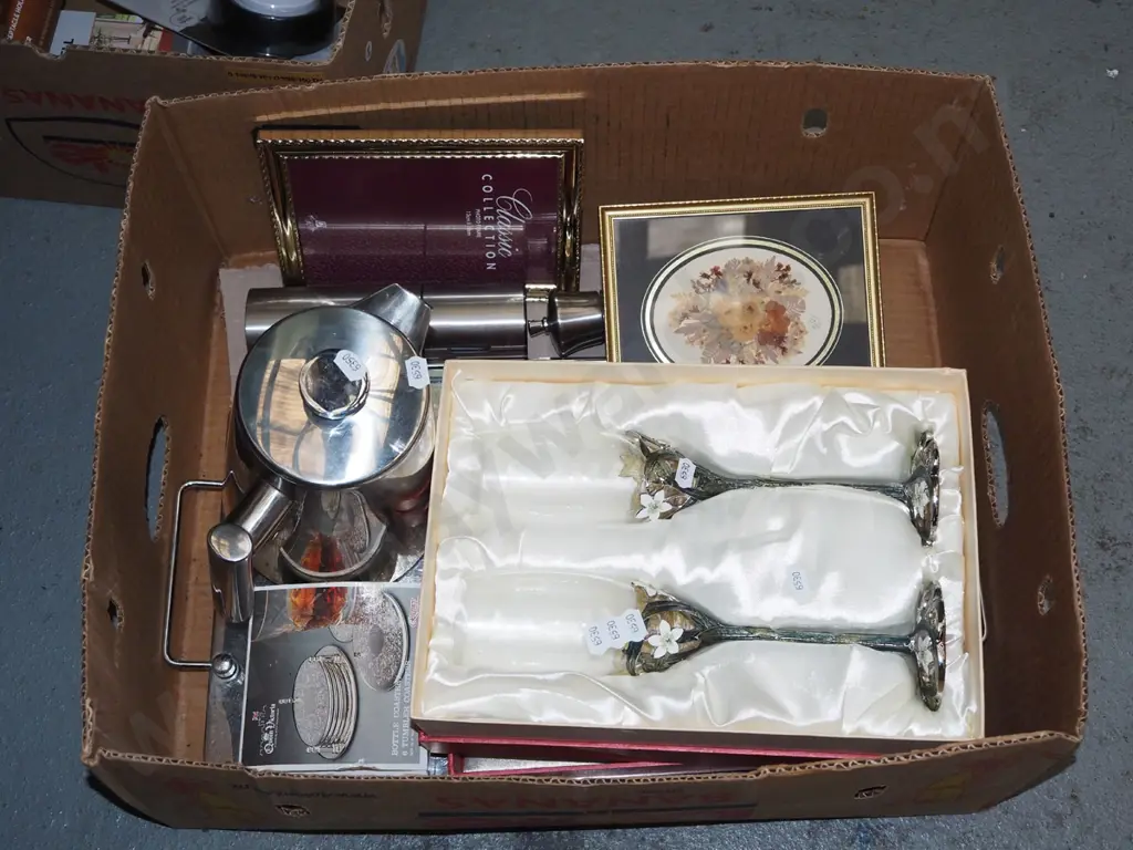 box; flutes, coasters, plunger etc Image 1++