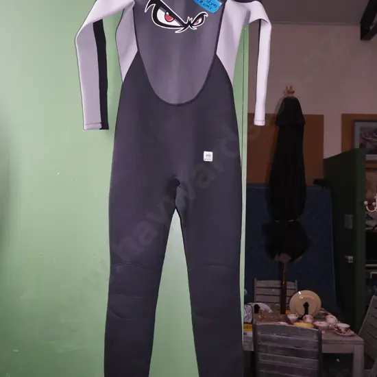 size 158cm wetsuit