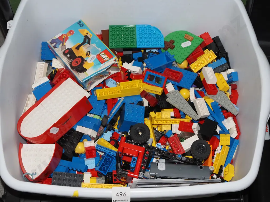 tub of Lego Image 1++