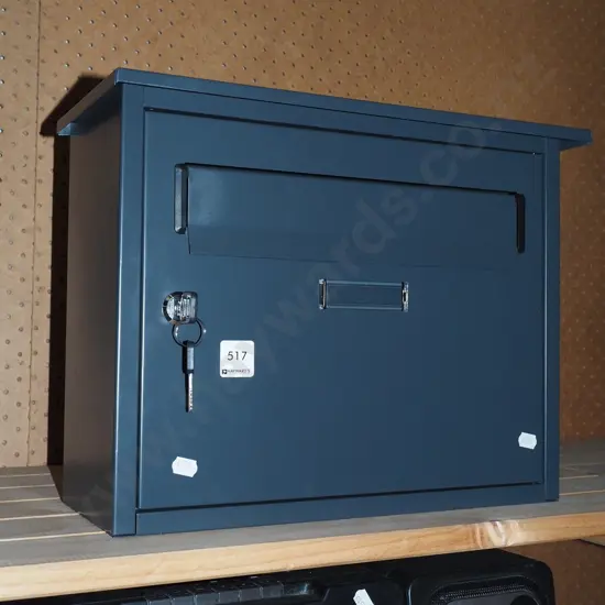 as new metal lockable letter box H300 W390 D170
