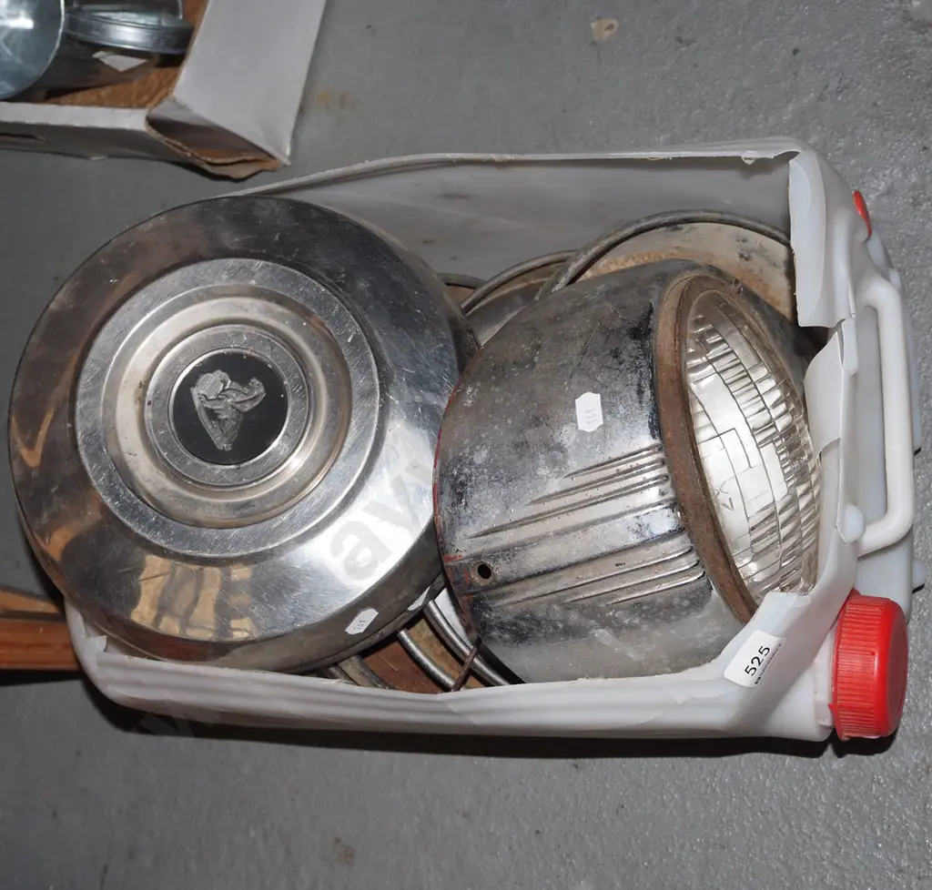 plastic tub; Holden hub caps, car light etc Image 1++