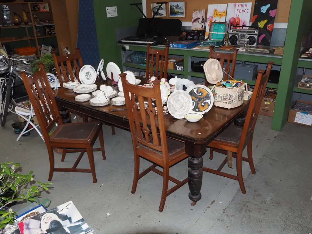 vintage NZ colonial wind-out turned leg dining table with 6 slat-back chairs - needs attention H735 W2110 D1230 Image 1++
