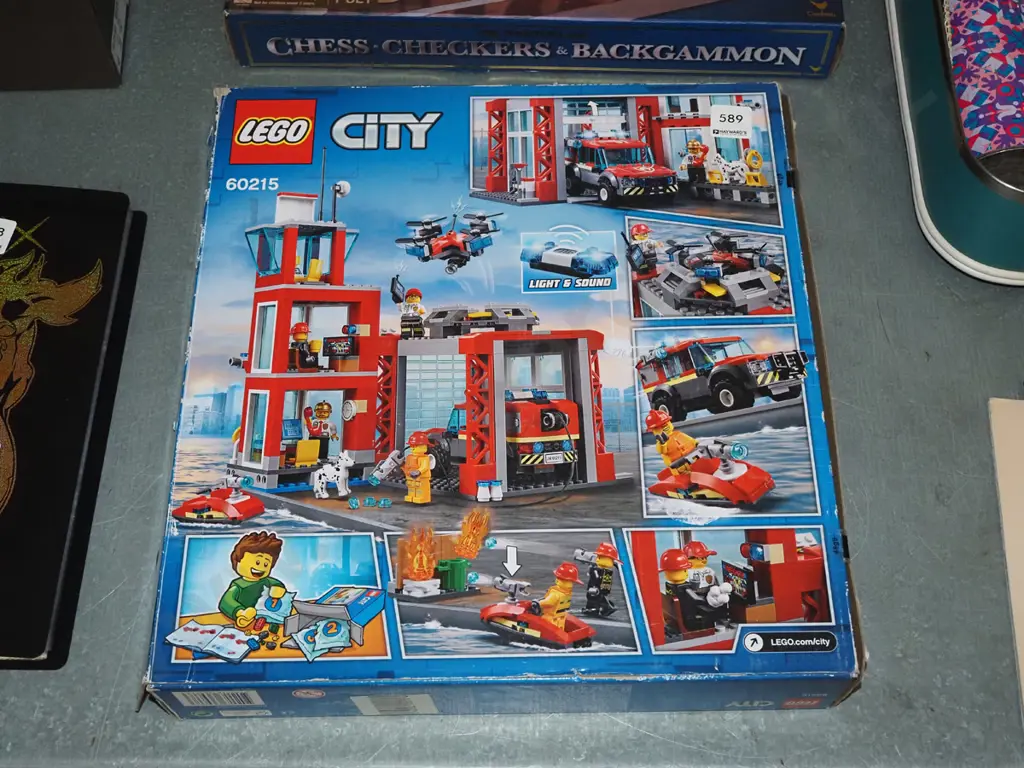 boxed Lego city kit - may be incomplete Image 1++