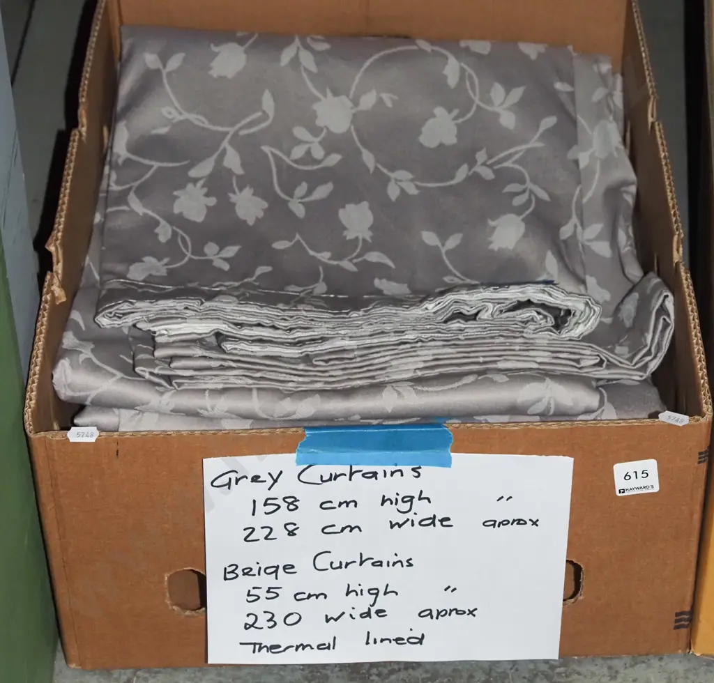box; grey thermal lined curtains Image 1++