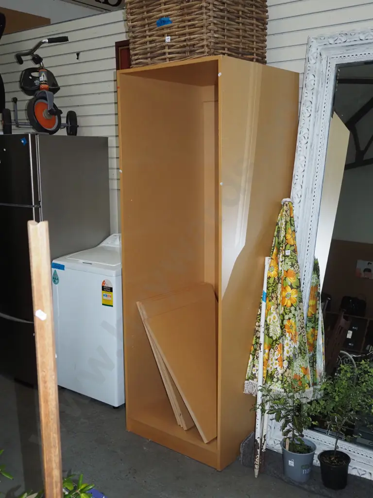 deep mdf storage shelves - 3 shelves, no stays H980 W660 D710 Image 1++