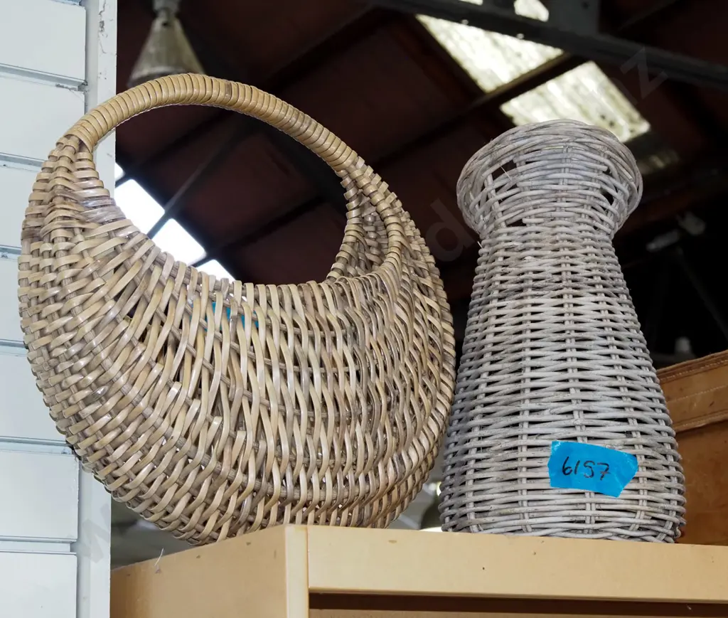 cane plastic basket, decorative cane jug H380 Image 1++