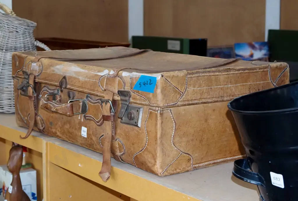 vintage leather suitcase Image 1++