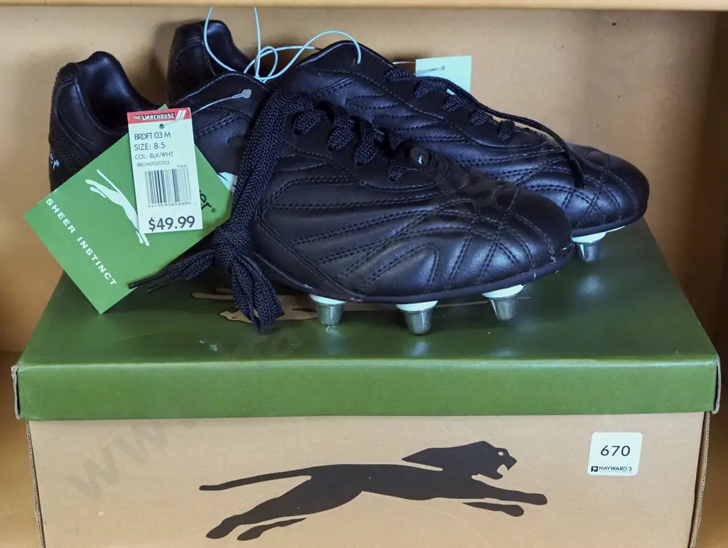 pair of size 8.5 Slazenger rugby boots Image 1++