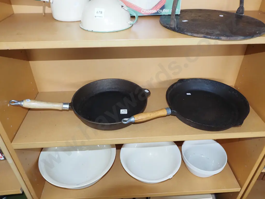 2x cast iron wooden handled frying pans Widest 300 Image 1++