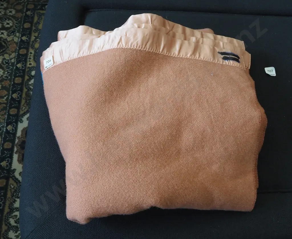 woollen blanket Image 1++