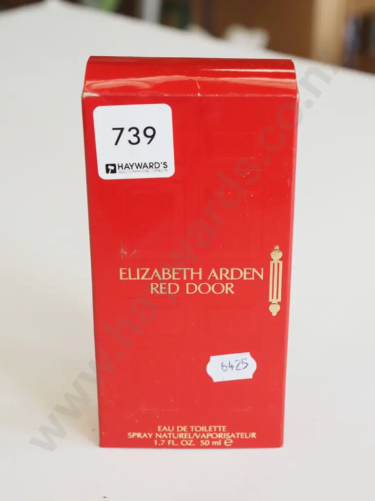 boxed Elizabeth Arden Red Door eau de toilette 50ml Image 1++