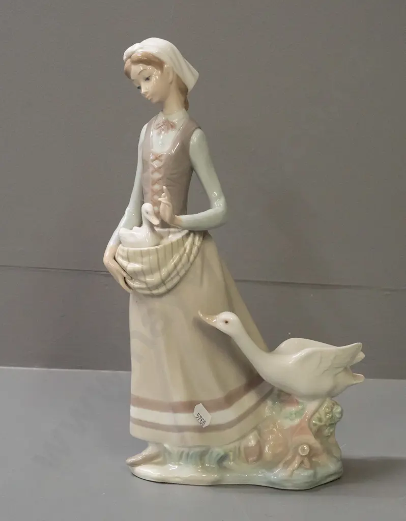 large Lladro figurine: woman with ducks H-310 W-160 across base Image 1++