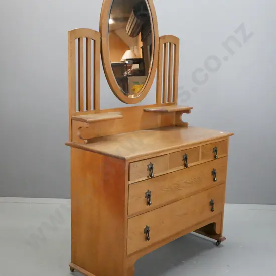 vintage colonial 2 tier round toped rimu & kauri occasional table, square sectioned legs going to bobbin