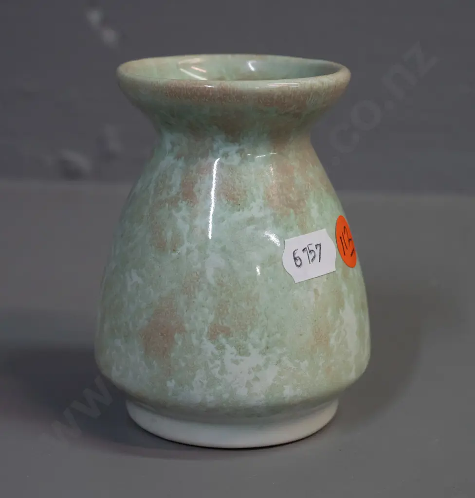 vintage small Crown Lynn vase H-95 with sponged trickle glaze, fraction mark on base 31/3 J Image 1++