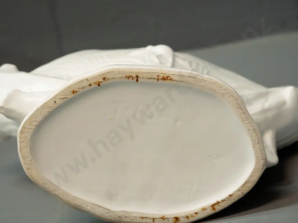 Titian / Crown Lynn spider & web vase H-110 W-200 Image 1++