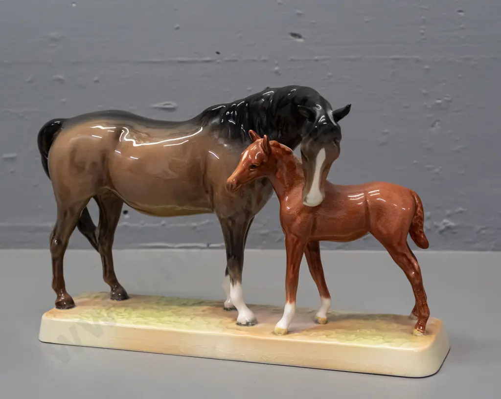 Beswick horse figure - mare and foal - some crazing on base H-160 W-245 Image 1++