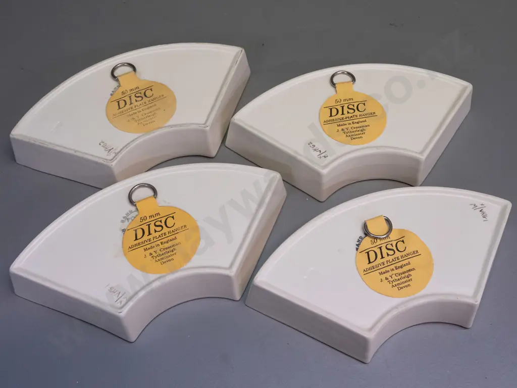 set of 4 retro Poole crescent segment dishes with fish and scroll motifs - all marked 272, each L-200, diameter of Image 1++