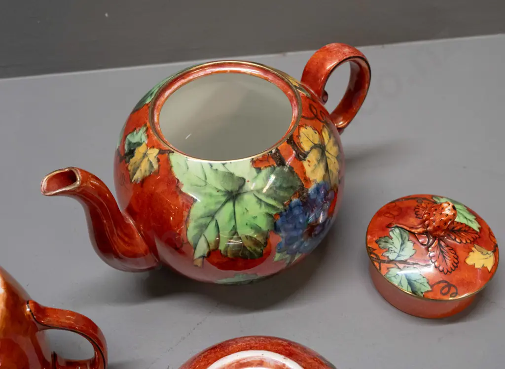 vintage Grimwades Byzanta lustre ware teapot, jug and bowl - some wear to gilt trim. Teapot H-150 L-200 Image 1++