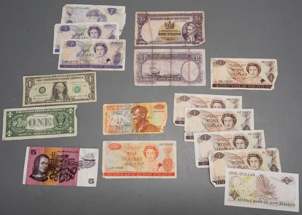 assorted New Zealand, Australian & US bank notes all in used or worn condition Image 1++
