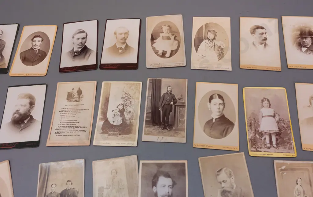 numerous vintage small cartes de visite photographs - 18 from Dunedin studios, others mostly Edinburgh, Image 1++