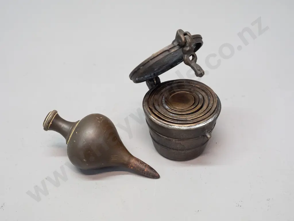2 brass items - set of nesting bucket weights with intricate detailing on lid and a vintage plumb bob L-90 - some minor Image 1++