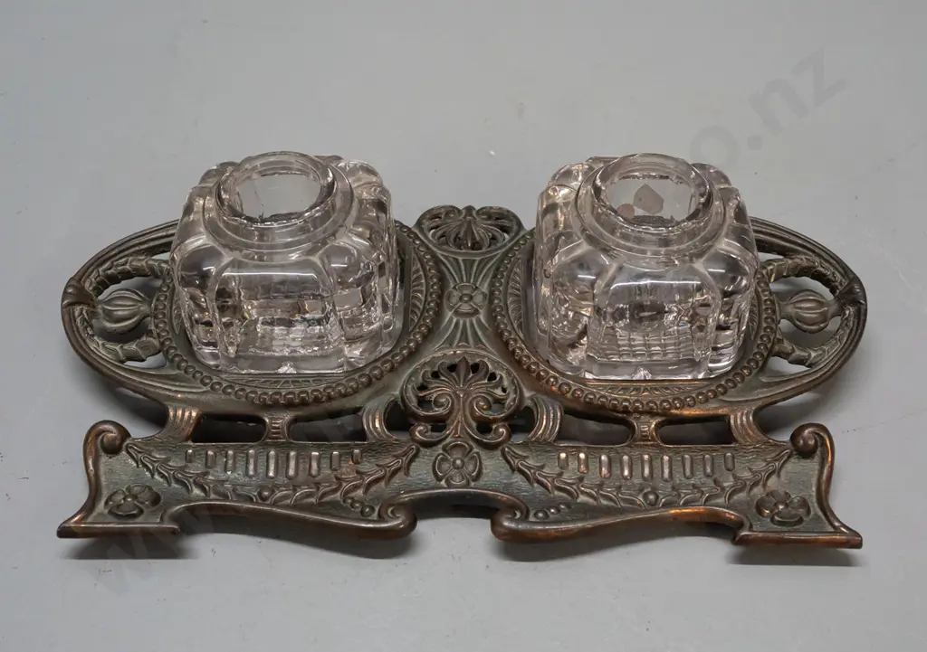 copper-finish cast metal desk set with 2 heavy glass inkwells, no lids L-270 Image 1++