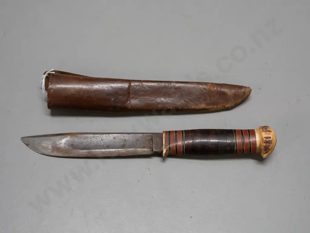 vintage hunting knife in leather sheath, blade marked Alfred Williams Sheffield, handle made of antler, wood and brass - Image 1++