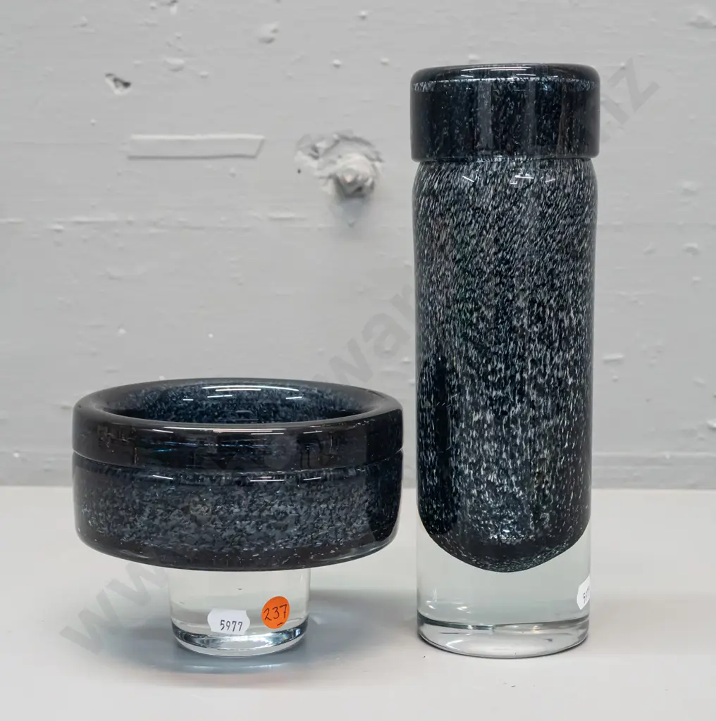 2 smokey blue-grey fleck and clear art glass vases - squat bowl vase has small chips to edge and base, taller is H-240 Image 1++