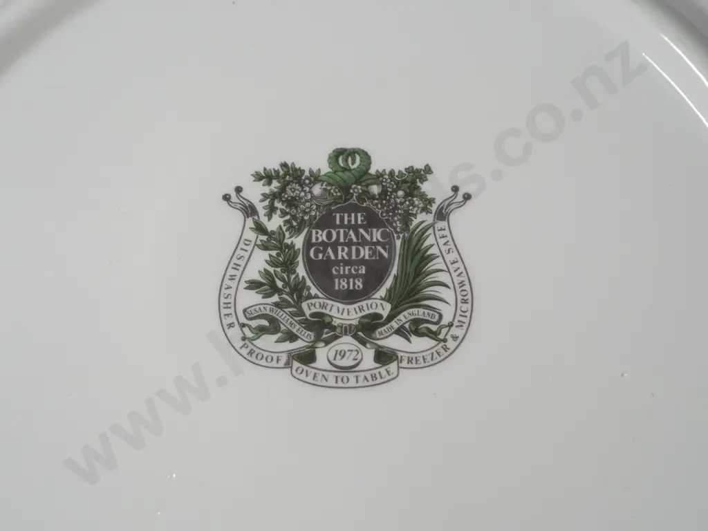 2 Portmeirion Botanic Garden series floral plates - Chrysanthemum and Passionflower. D-270 Image 1++