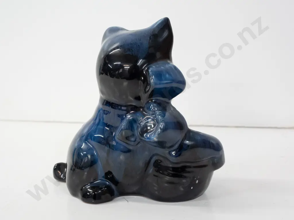 retro blue and black (Blue Mountain?) kitten figure H-160 W-165 Image 1++