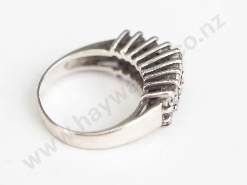silver cz ring stamped 925 Image 1++