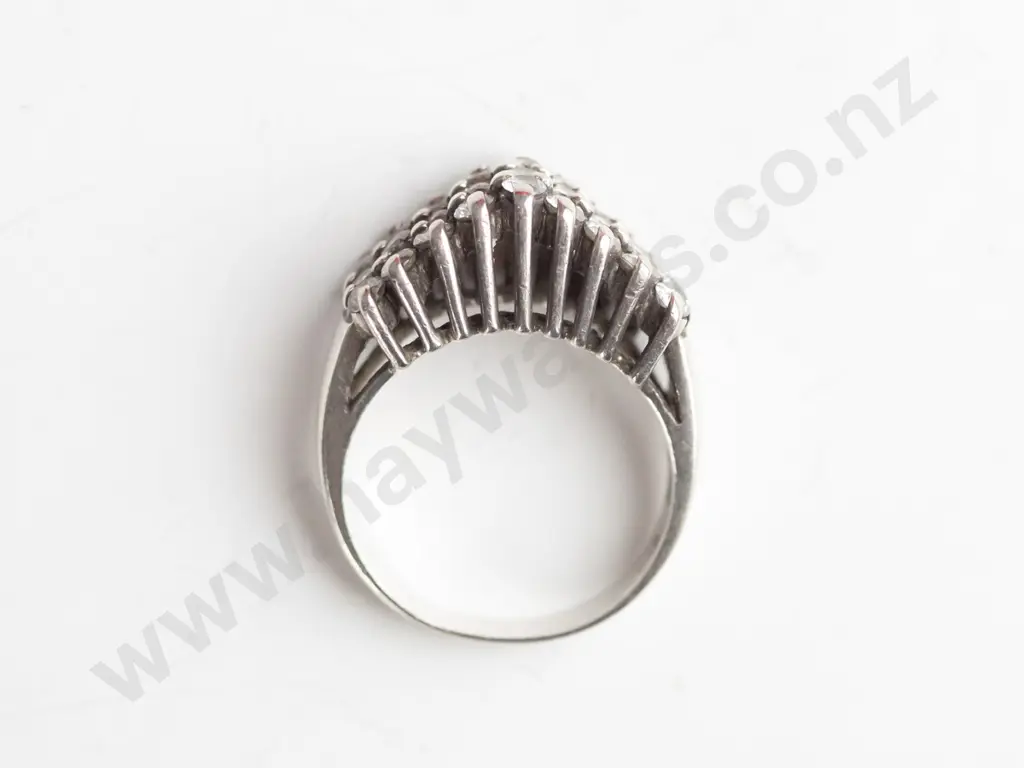 silver cz ring stamped 925 Image 1++