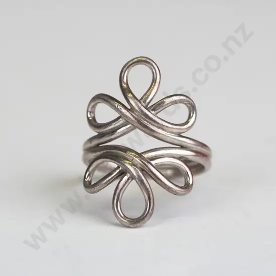 silver ring stamped 925