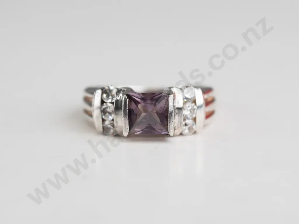 sterling silver cz & purple stone ring stamped 925 Image 1++