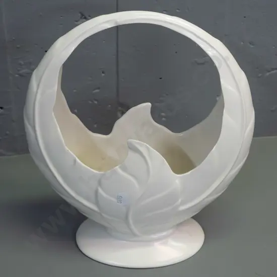 Beswick circular basket vase No. 819 - very good condition H-300 W-270