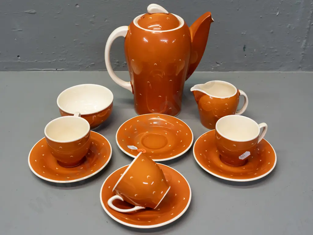 retro Susie Cooper / Crown Works Burslem part coffee set - coffee pot, cream & sugar, 3 cups & saucers, spare. Pot H-190 Image 1++