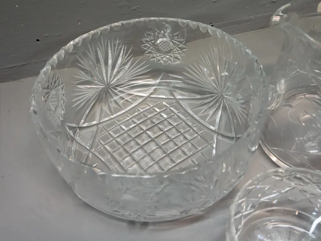 assorted cut crystal items including Edinburgh thistle jug H-140 W-160, Stewart jug & bowl, other unmarked pieces Image 1++